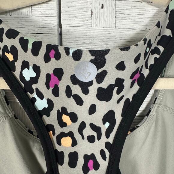 Torrid women’s sports bra animal print zip front colorful athletic plus size ￼ - Picture 3 of 10